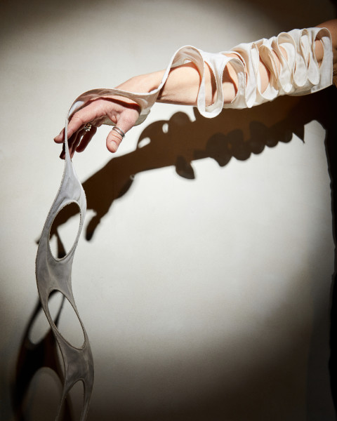 ARM PIECE, CAROLINE BROADHEAD, 1984. © CAROLINE BROADHEAD, Crafts Council Collection: J235. Photo: LINDA SHAKESBY.