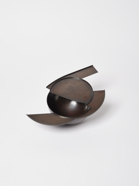 Bowl, Michael Rowe, 1981. © Michael Rowe. Crafts Council Collection: M23. Photo: Jon Stokes.