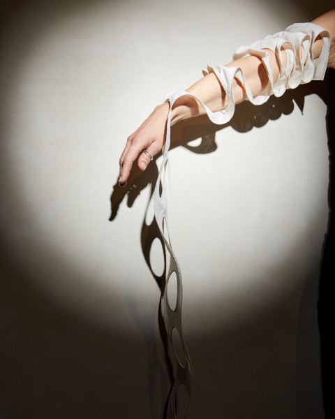ARM PIECE, CAROLINE BROADHEAD, 1984. © CAROLINE BROADHEAD, Crafts Council Collection: J235. Photo: LINDA SHAKESBY.
