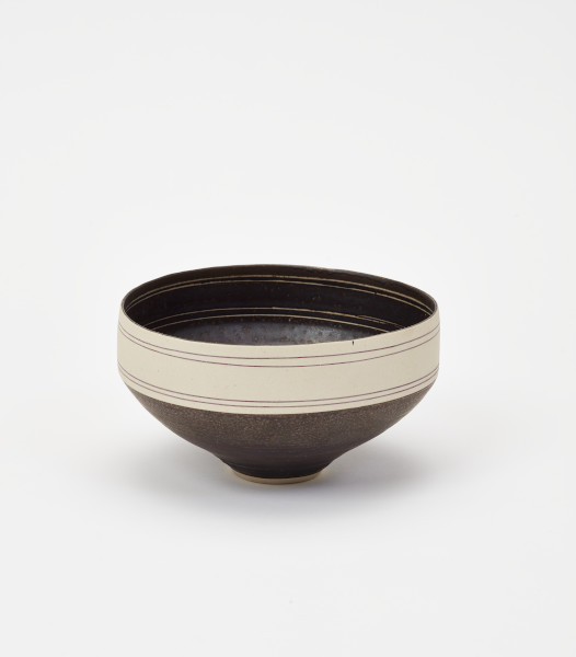 Bowl, Lucie Rie, 1956, Crafts Council Collection: P109. Photo: Stokes Photo Ltd.

