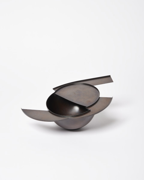 Bowl, Michael Rowe, 1981. © Michael Rowe. Crafts Council Collection: M23. Photo: Jon Stokes.
