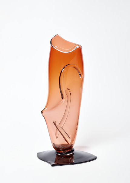 Vase, Simon Moore, 1986. © Simon Moore. Crafts Council Collection: G44. Photo: Jon Stokes.