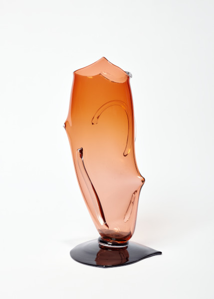 Vase, Simon Moore, 1986. © Simon Moore. Crafts Council Collection: G44. Photo: Jon Stokes.