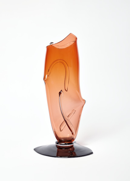 Vase, Simon Moore, 1986. © Simon Moore. Crafts Council Collection: G44. Photo: Jon Stokes.