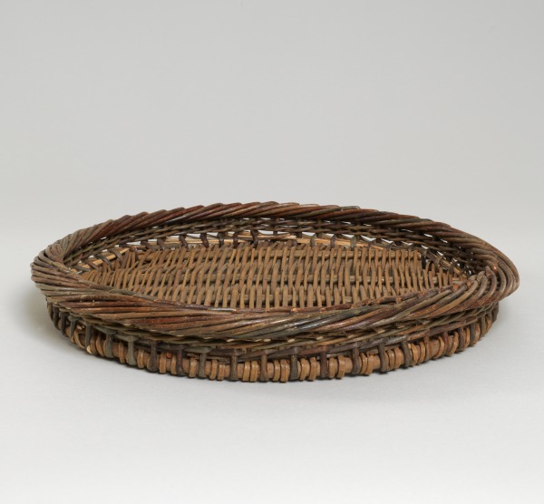 Round Tray, Jenny Crisp, 1991, Crafts Council Collection: W90. Photo: Todd-White Art Photography.